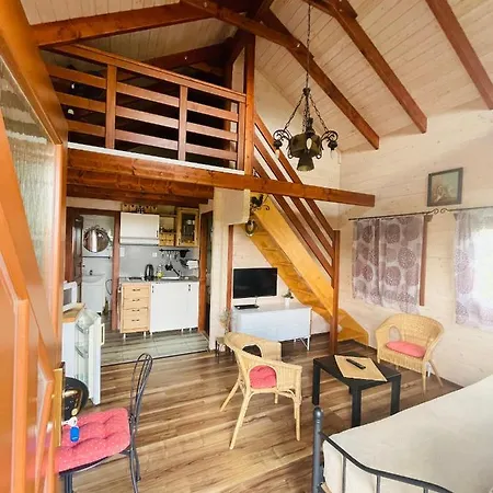 Zrubovy Domcek Zvoncek