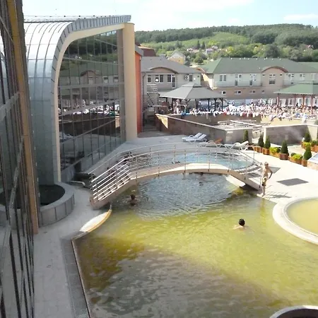 Zrubovy Domcek Zvoncek בית כפרי *